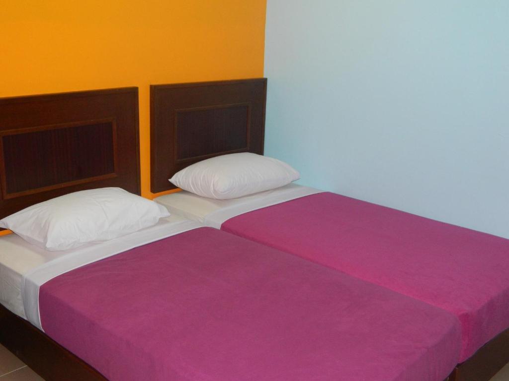 River Side Hotel Mersing Habitación foto