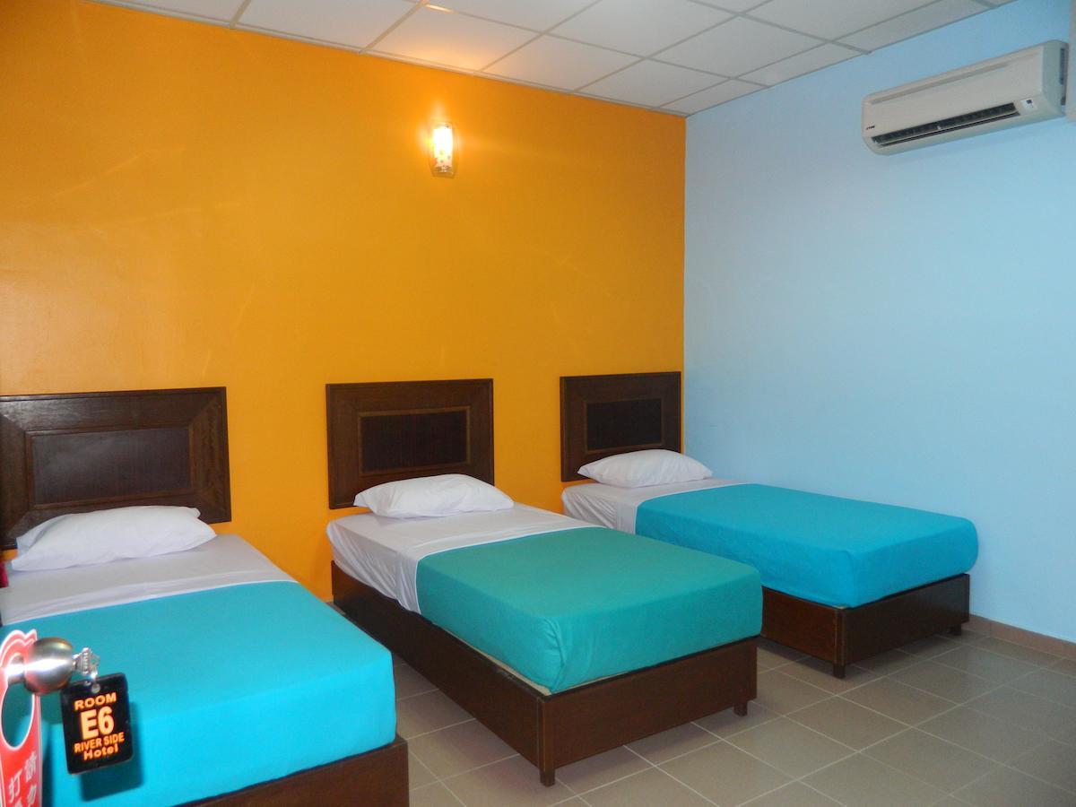 River Side Hotel Mersing Habitación foto